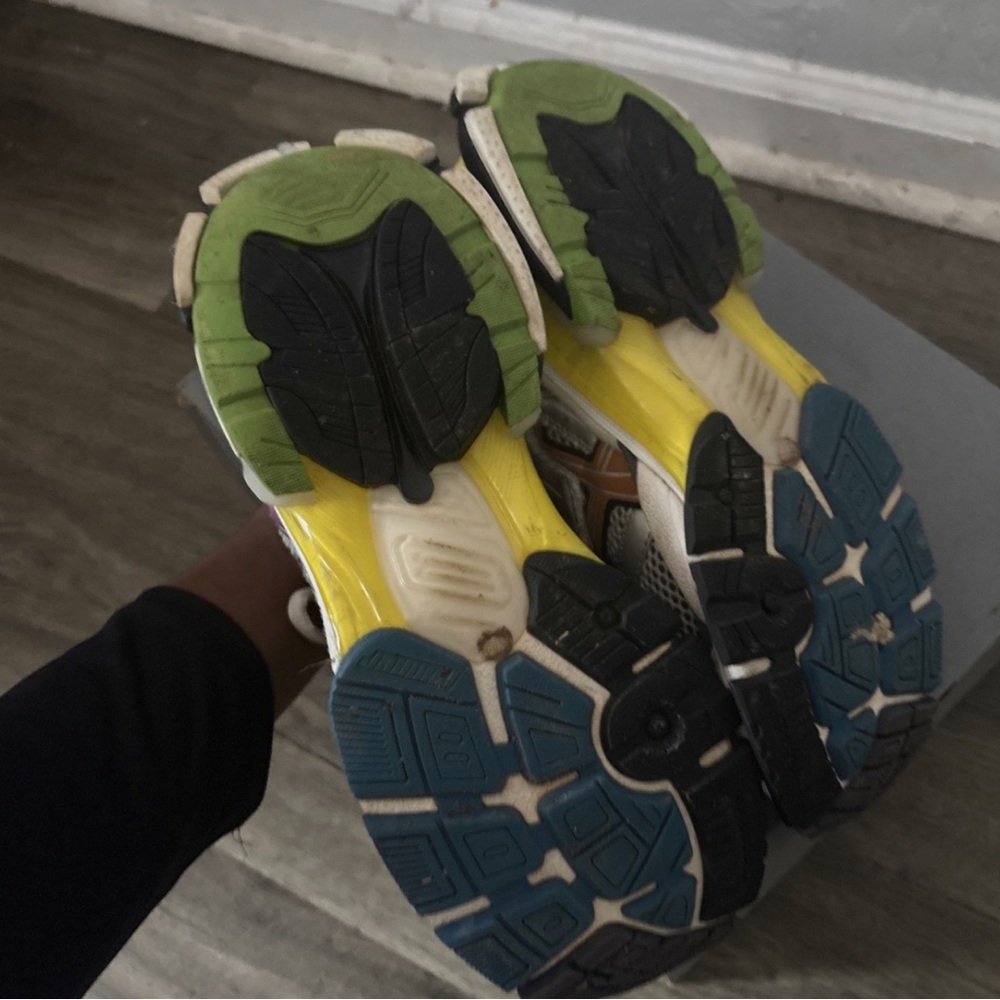 Balenciaga Runner Distressed Dad Sneaker 42 - Picture 7 of 7
